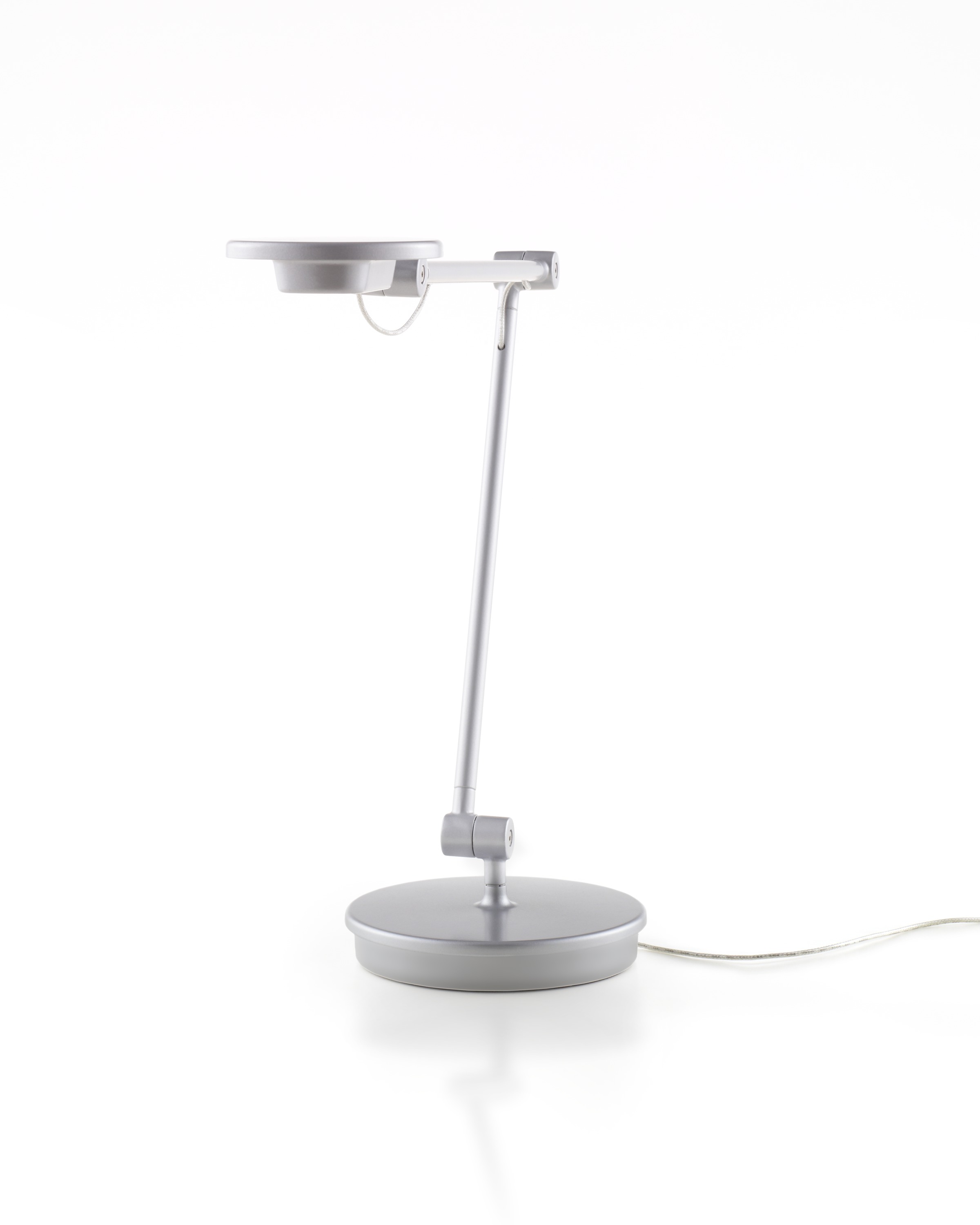 开云（中国） - 灯饰|台灯|办公家具|设计师家具|托恩台灯